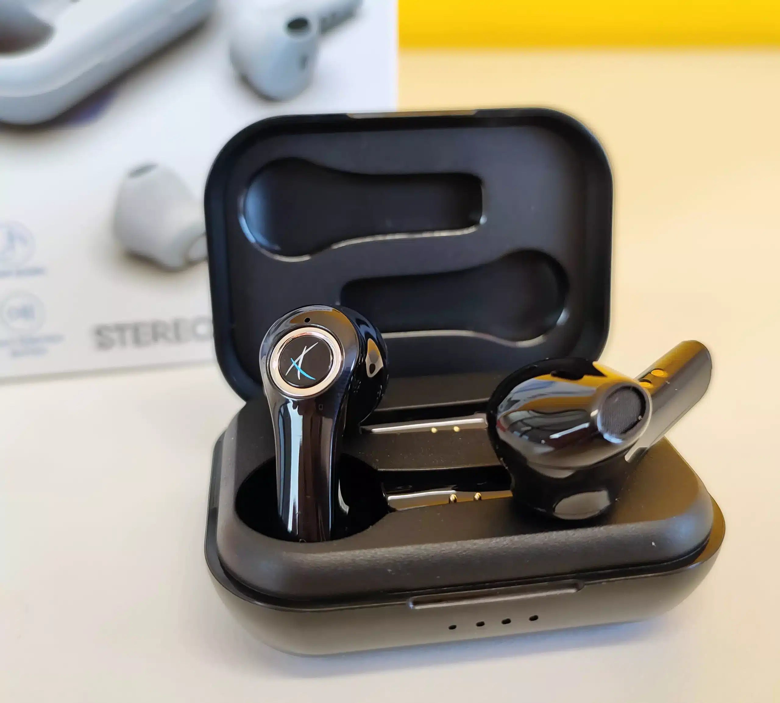 Orpheus Auricolari Wireless Stereo Bluetooth Cuffie Ascolta la tua musica preferita in alta qualità e senza fili Orpheus Auricolari Wireless Stereo Bluetooth Cuffie Ascolta la tua musica preferita in alta qualità e senza fili